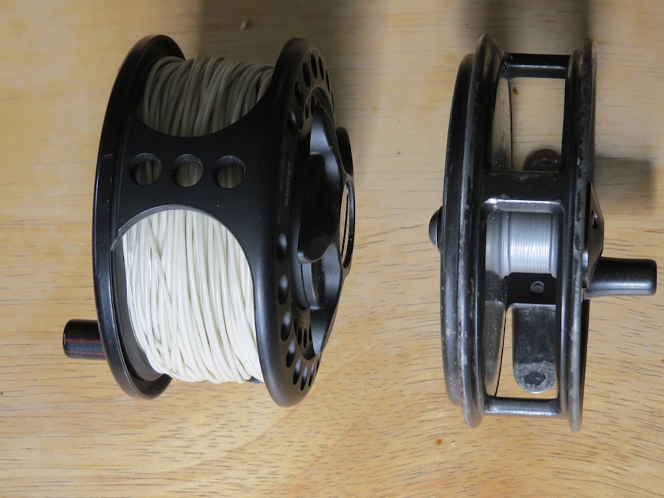 large-arbor-on-right-vs-small-arbor-on-left