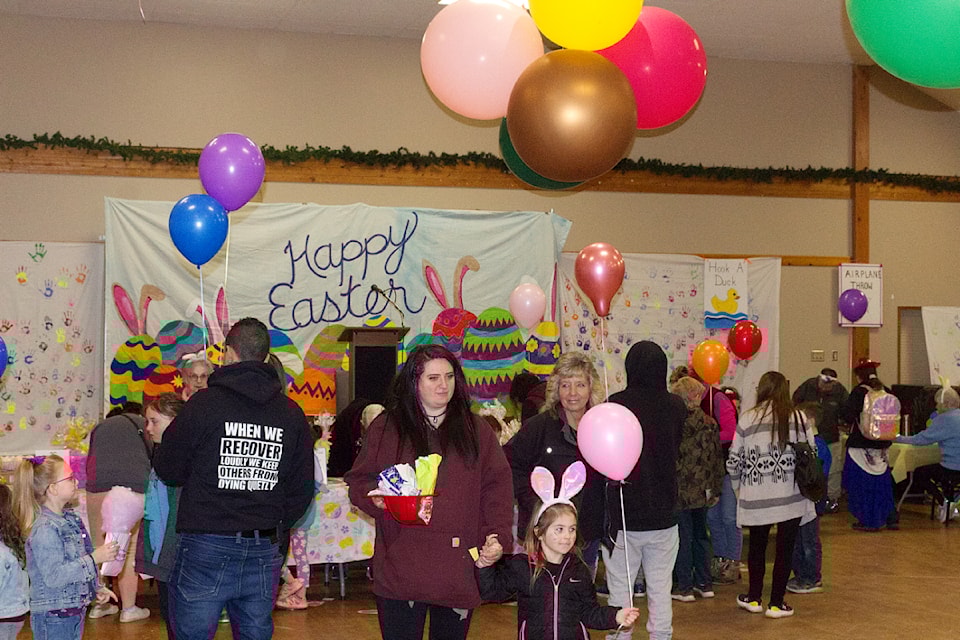 Attendees at the What's Hoppening event in 100 Mile House held at the 100 Mile Community Hall. (Misha Mustaqeem photo - 100 Mile Free Press) 
