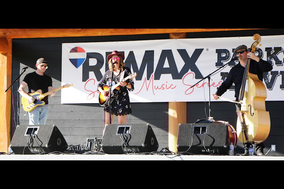 The Cat Murphy Band performs live on Friday, July 4, in Centennial Park. (Patrick Davies photo - simplymastery)