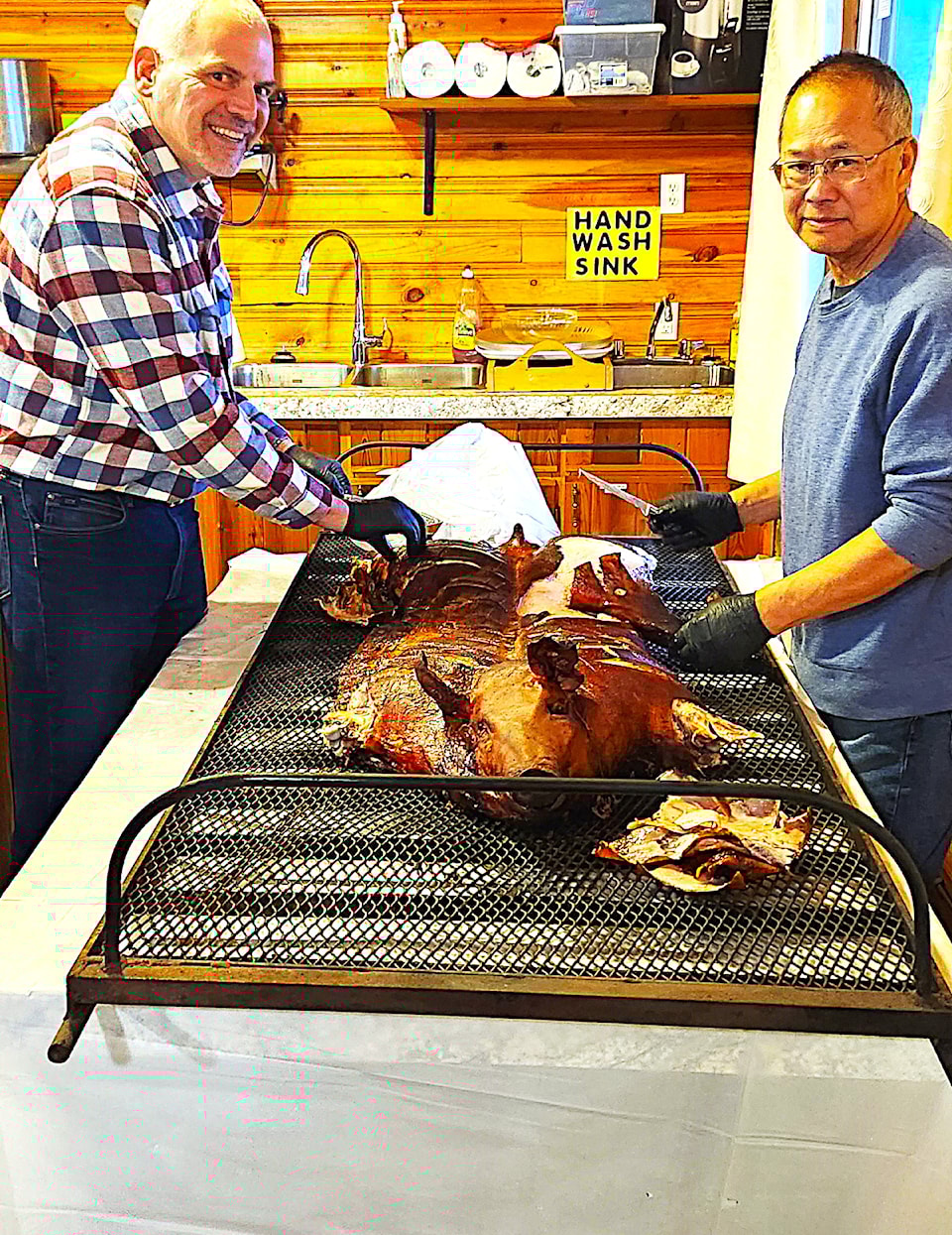 pig-roast-carvers
