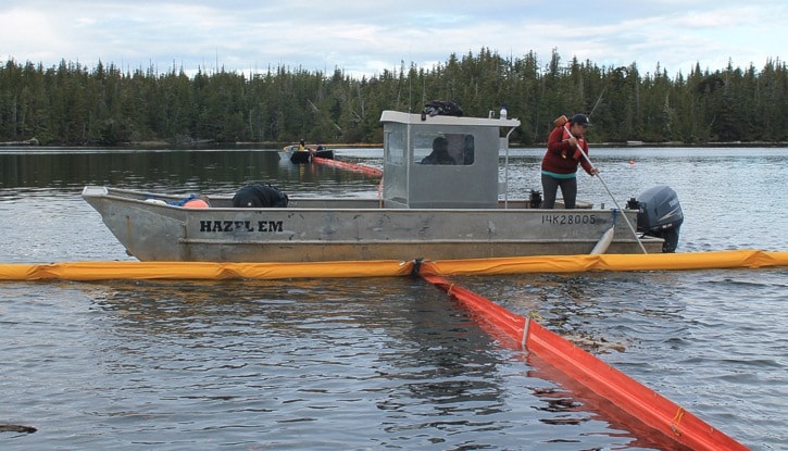 16978BCLN2007TracyRobinsonMaintainBoomsinGaleCreekHeiltsuk7web