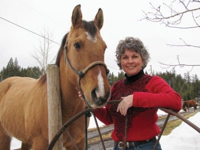 6094100mileWEB_BarbaraPerry-horse