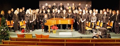 82039100milewebeclecticaXmasconcert2011118