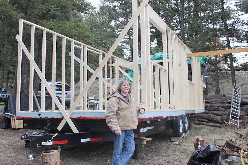 web1_170427-OMH-M-170427-OMH-TIny-Home_1