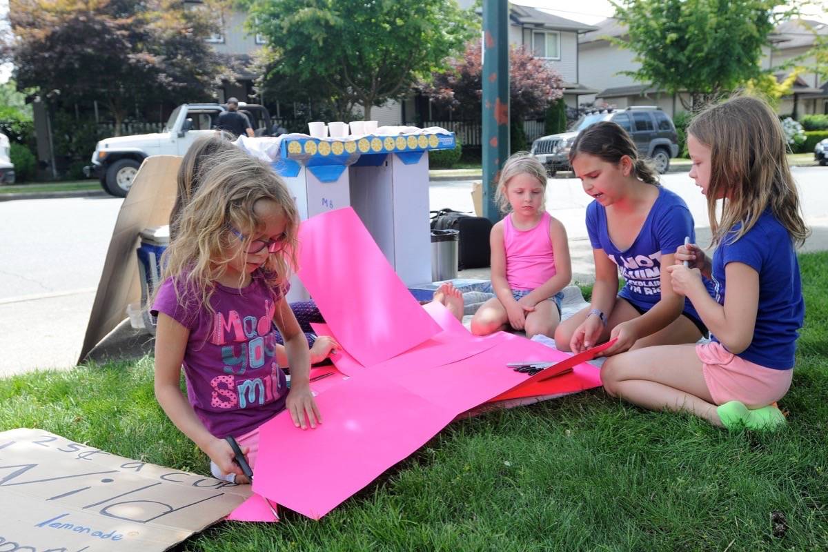 7662804_web1_170711-MRN-M-lemonade-stand-3c