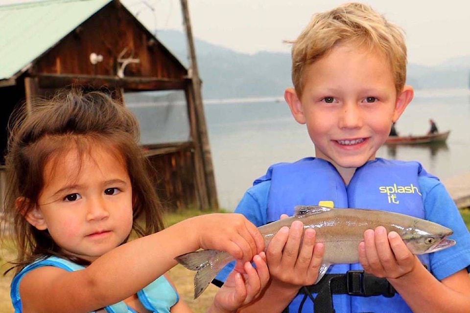 8018306_web1_170809-OMH-M-170810-OMH-fish_1