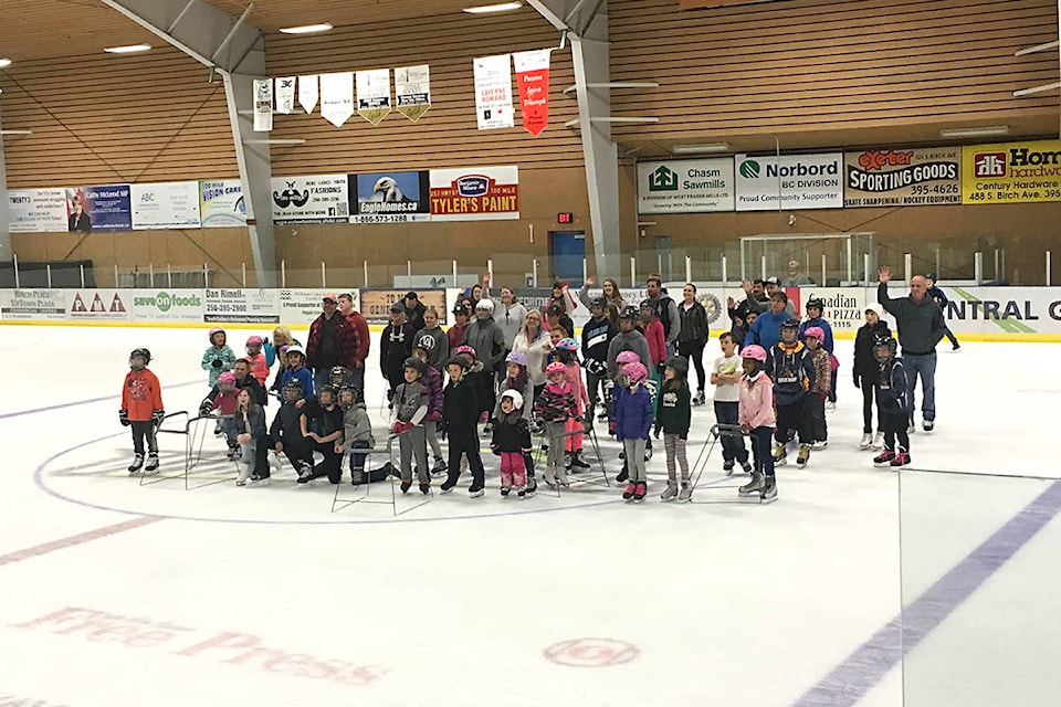 8743326_web1_Skating
