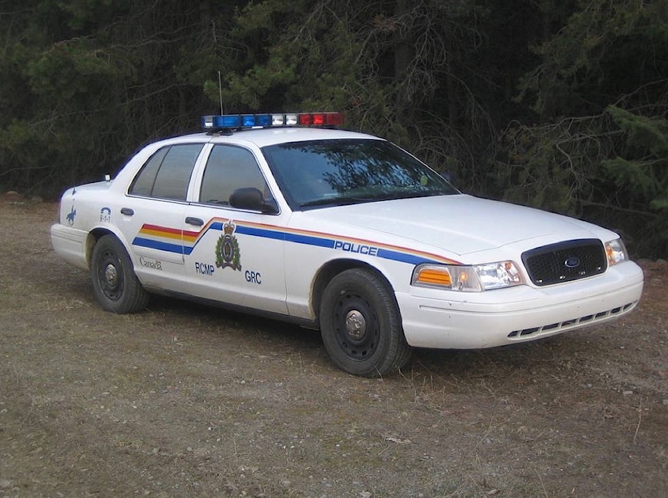 9995108_web1_171223-ACC-M-RCMP-car