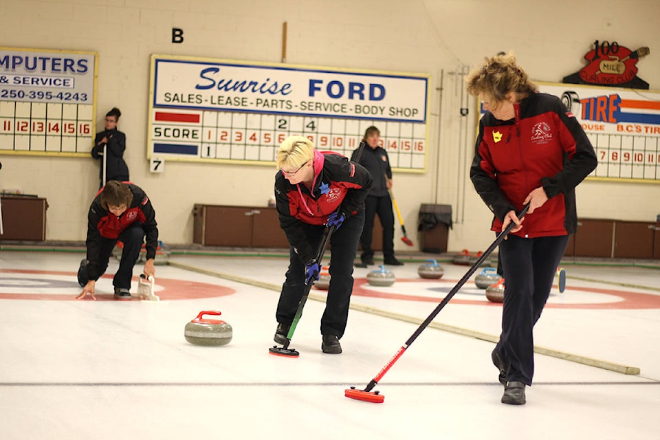 10809969_web1_130301-OMH-bonspiel