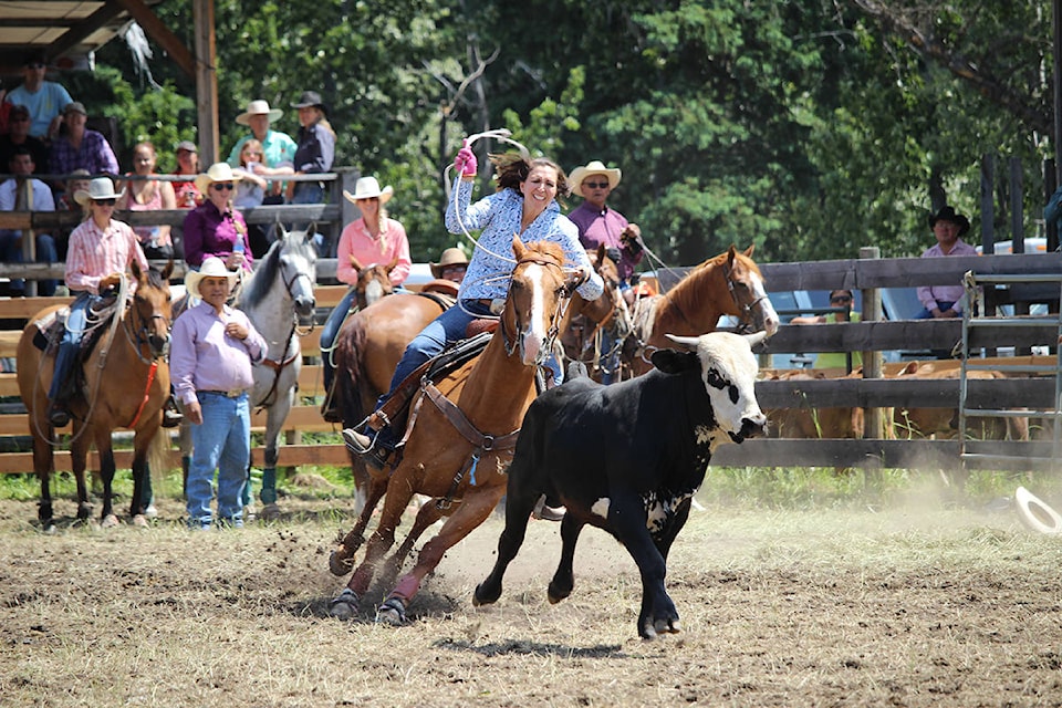 12315120_web1_180621-omh-bridgelakestampede-web