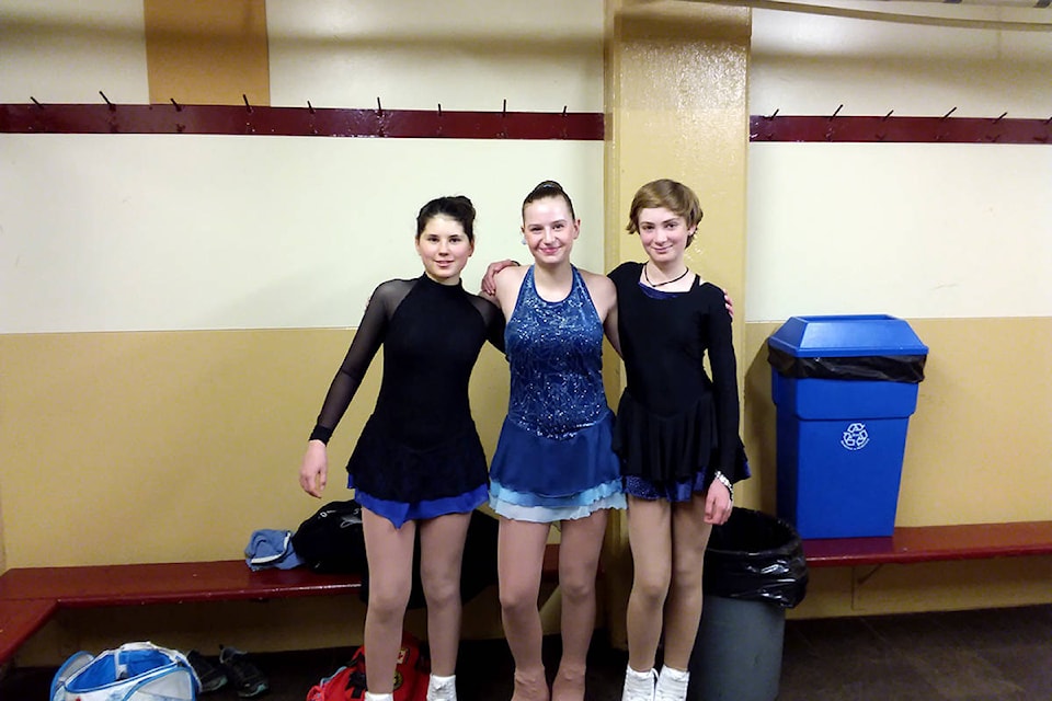 14349377_web1_181115-omh-figureskate-web