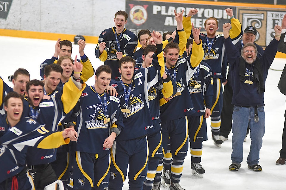 15489135_web1_181129-omh-cyclonetaylorcup