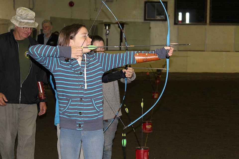 18783044_web1_191003-omh-Archery1