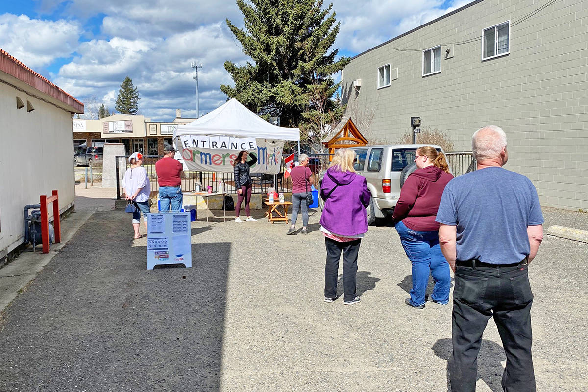 21437686_web1_First-Farmers-Market-100-Mile-House_6