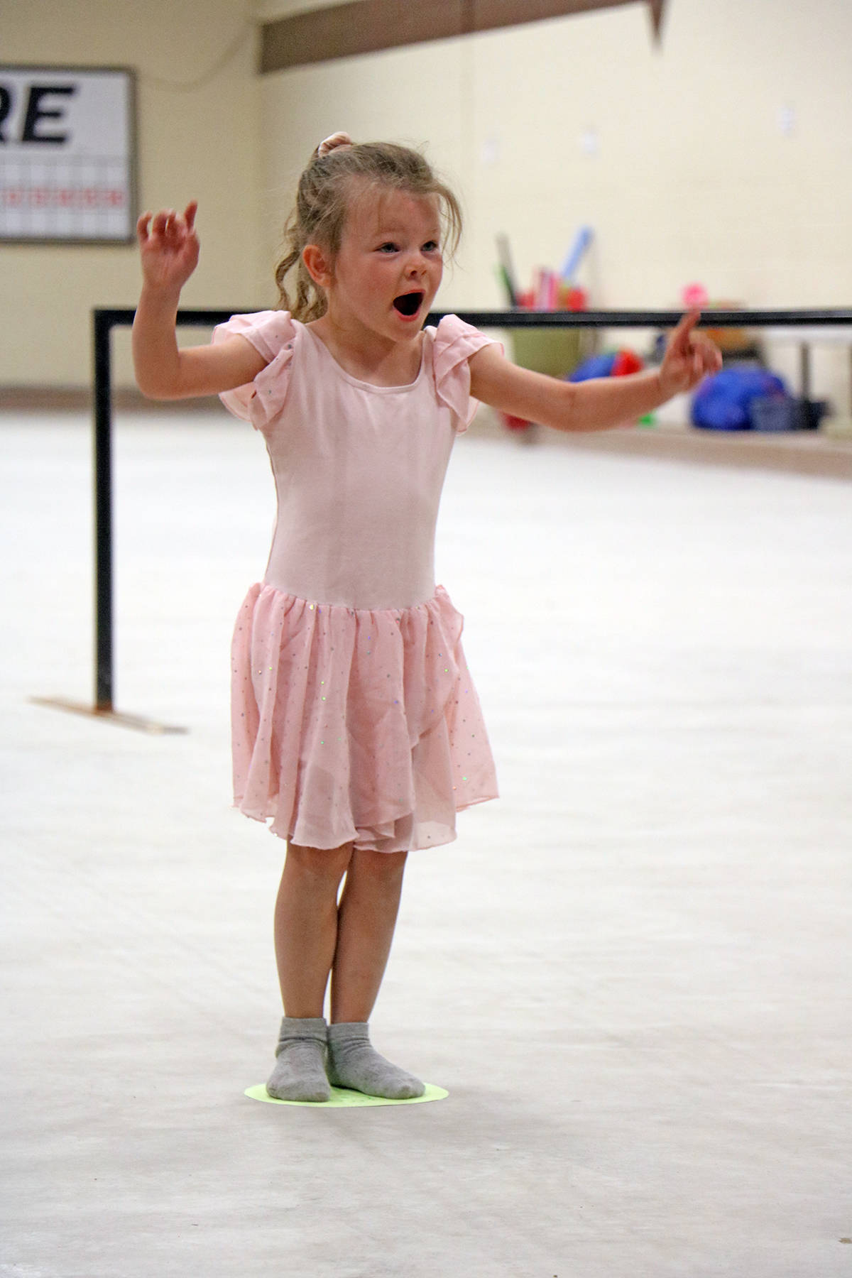 22360868_web1_200808-OMH-Ballet-Class-Rec-Centre_17