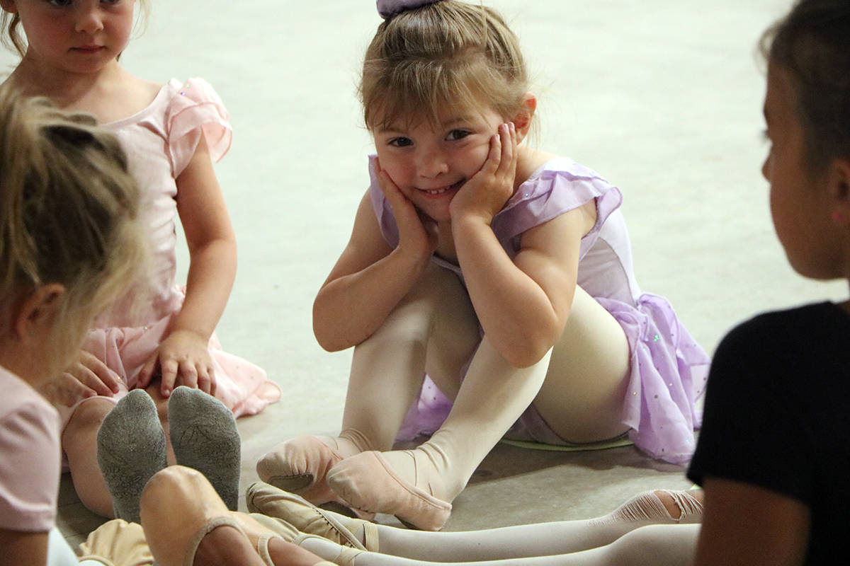 22360868_web1_200808-OMH-Ballet-Class-Rec-Centre_8