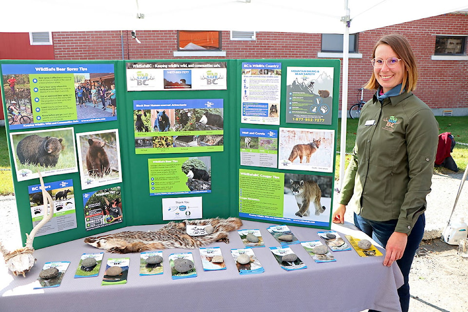 Wildsafe BC Cariboo Coordinator Mareike Moore at the last South Cariboo Farmers market of 2020 where she gave out informational pamphlets about how to best avoid attracting wildlife into your backyard. (Patrick Davies photo - 100 Mile Free Press)