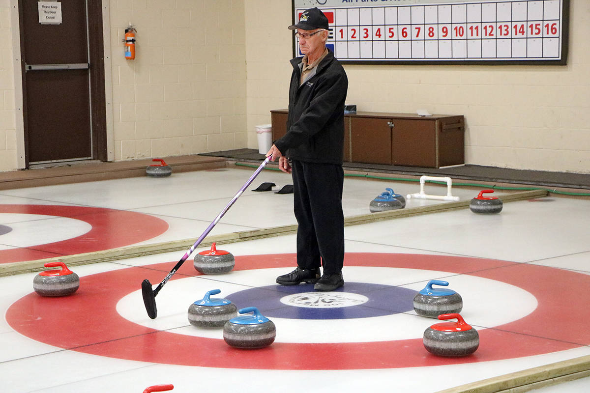 22967492_web1_201010-OMH-Curling-Starts-Up_10