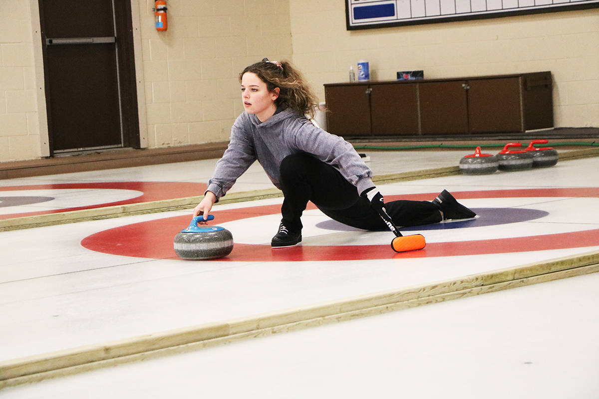 22967492_web1_201010-OMH-Curling-Starts-Up_16