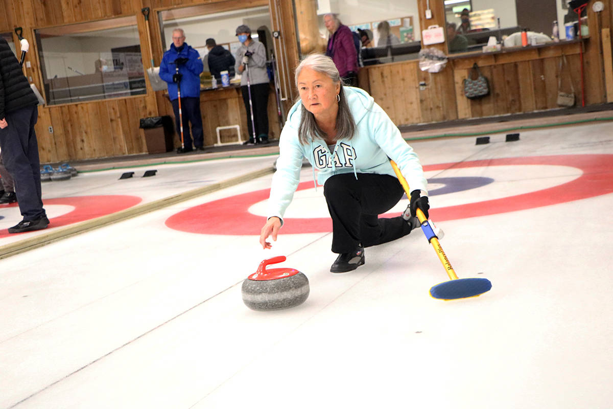 22967492_web1_201010-OMH-Curling-Starts-Up_6
