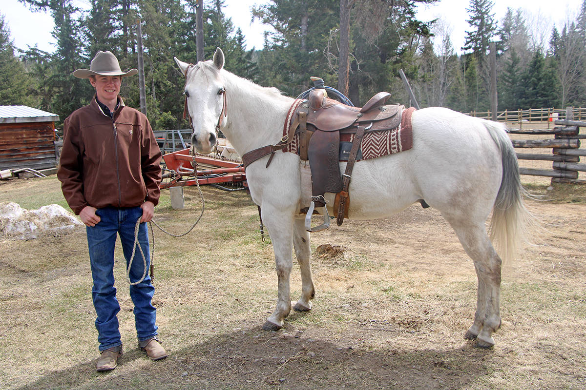 24956927_web1_210429-OMH-High-School-Rodeo_1