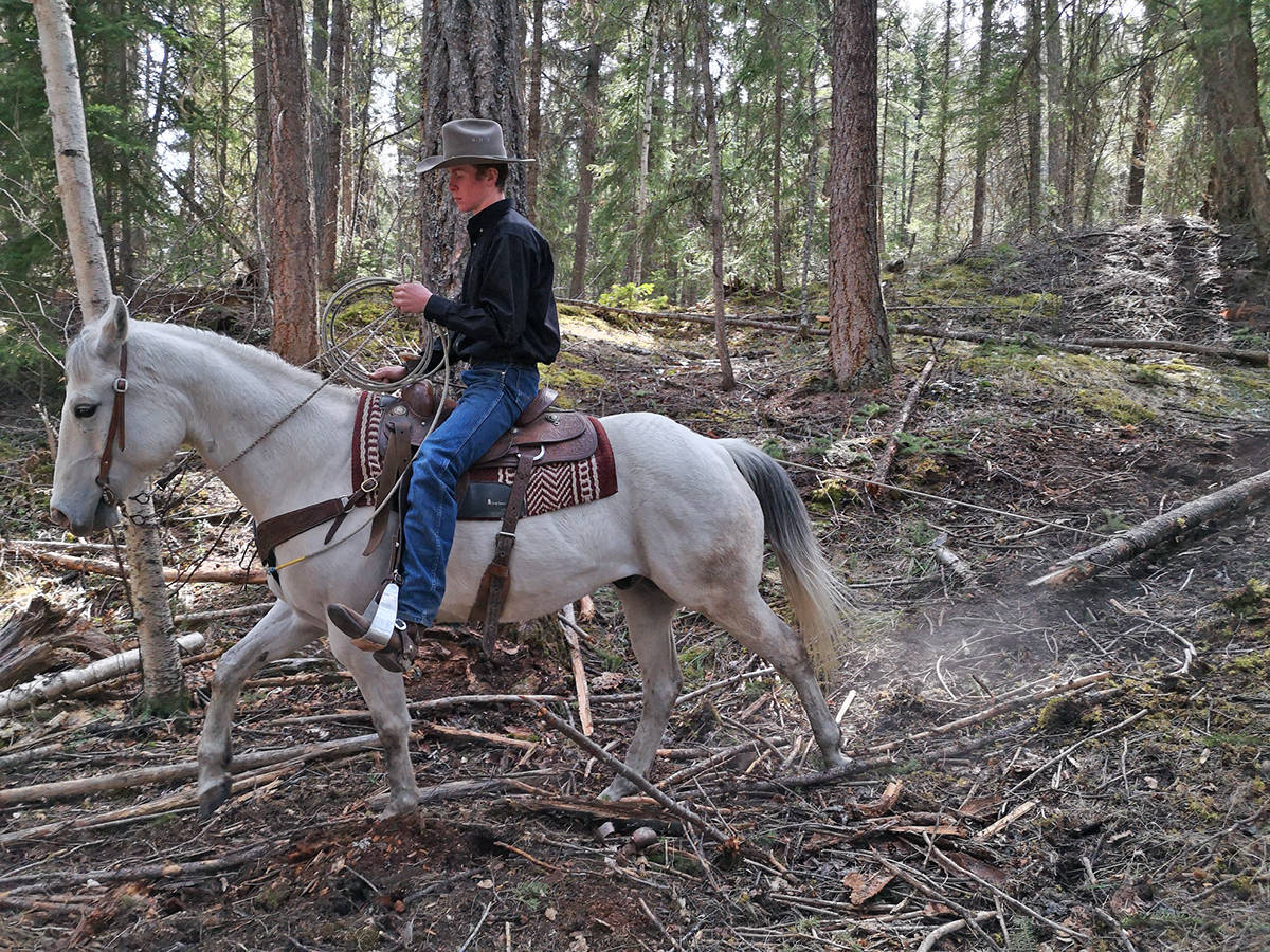 24956927_web1_210429-OMH-High-School-Rodeo_13
