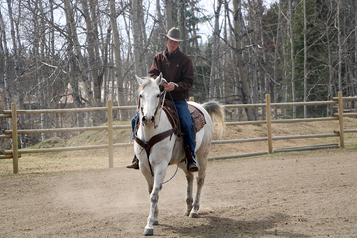 24956927_web1_210429-OMH-High-School-Rodeo_2