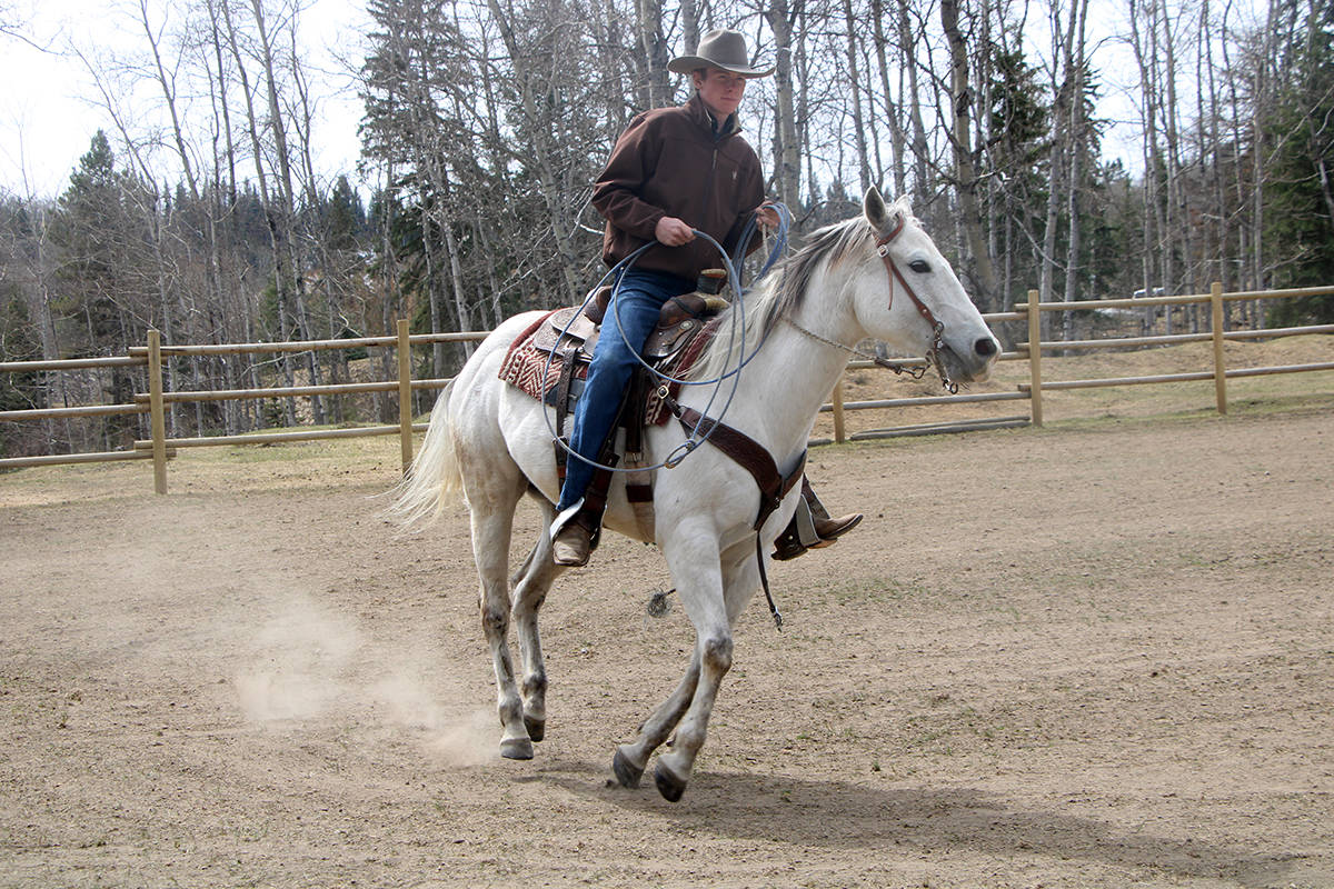 24956927_web1_210429-OMH-High-School-Rodeo_7
