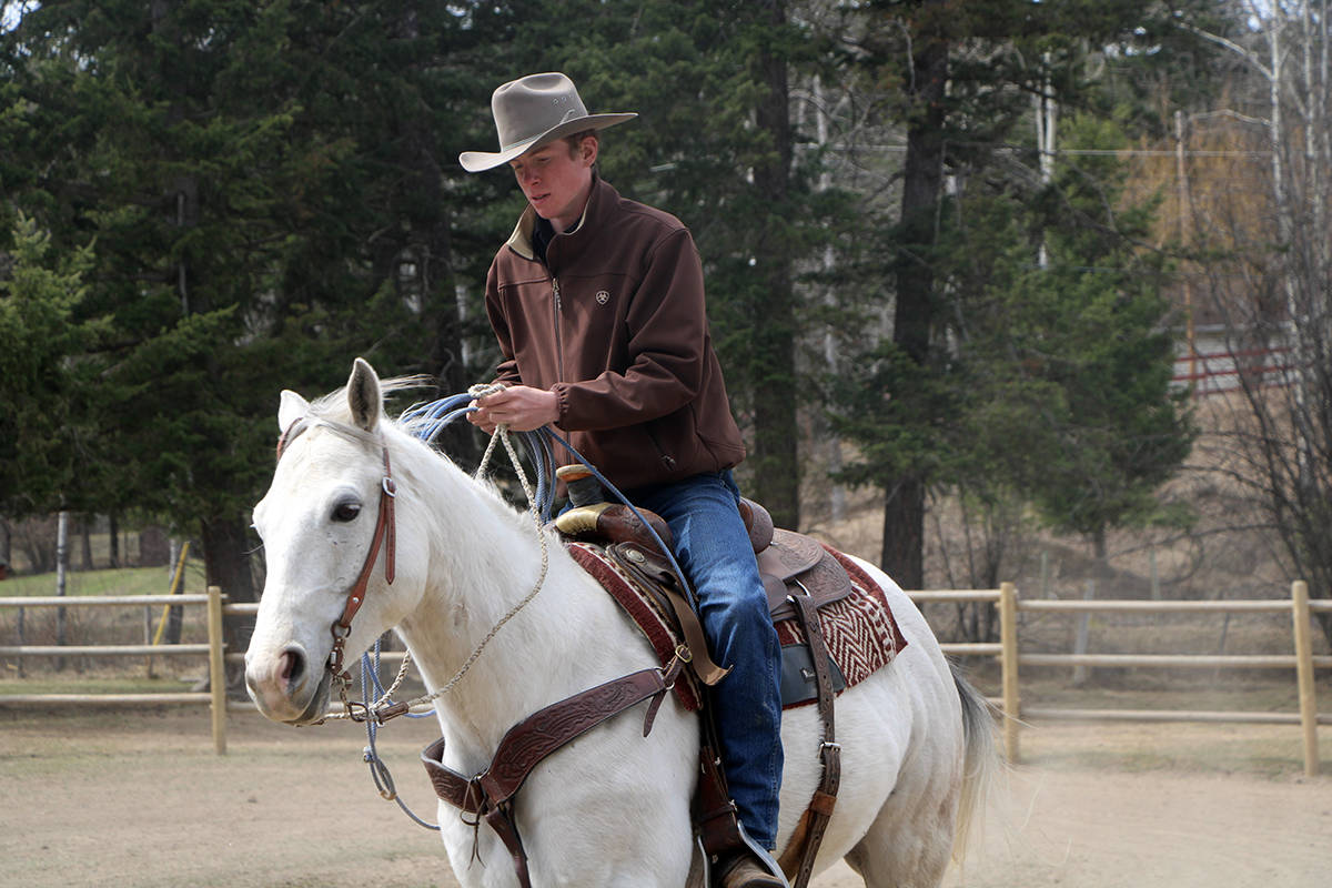 24956927_web1_210429-OMH-High-School-Rodeo_8