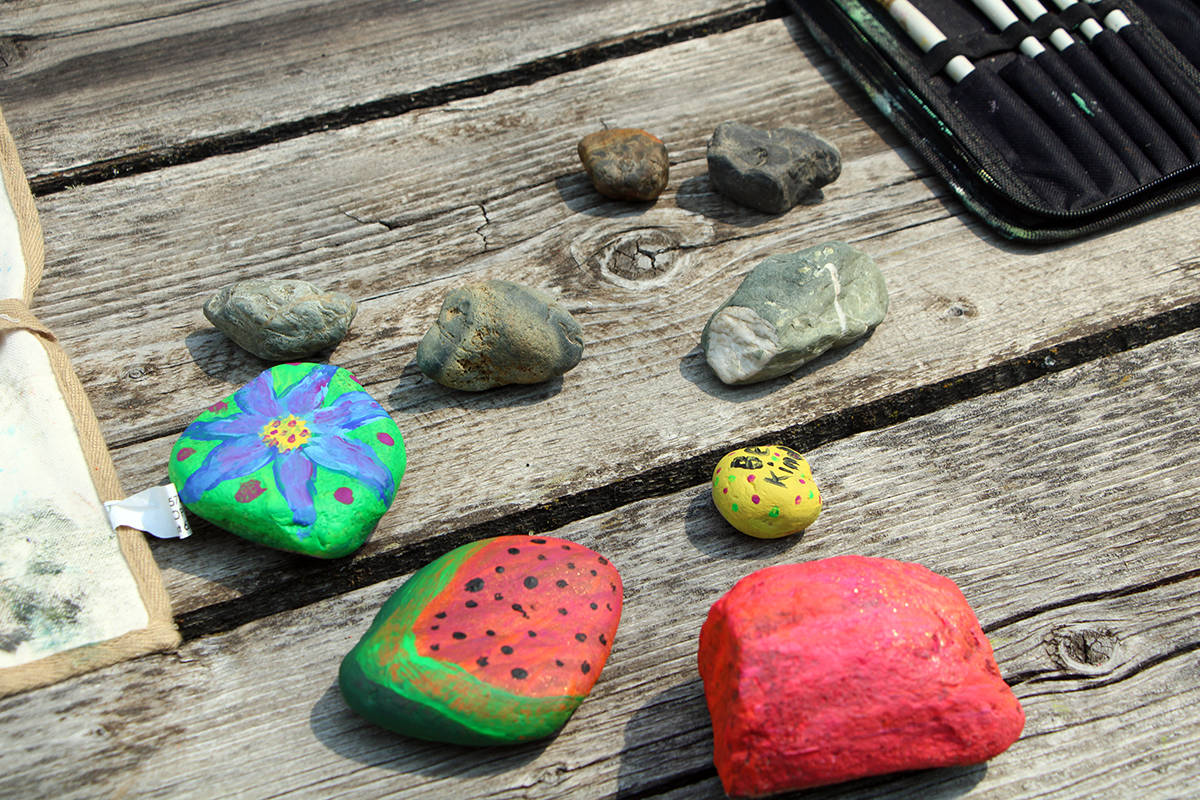 25844668_web1_210722-OMH-Painting-Rocks-_5