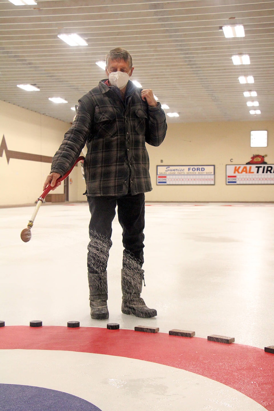 26604670_web1_211007-OMH-Curling-_2