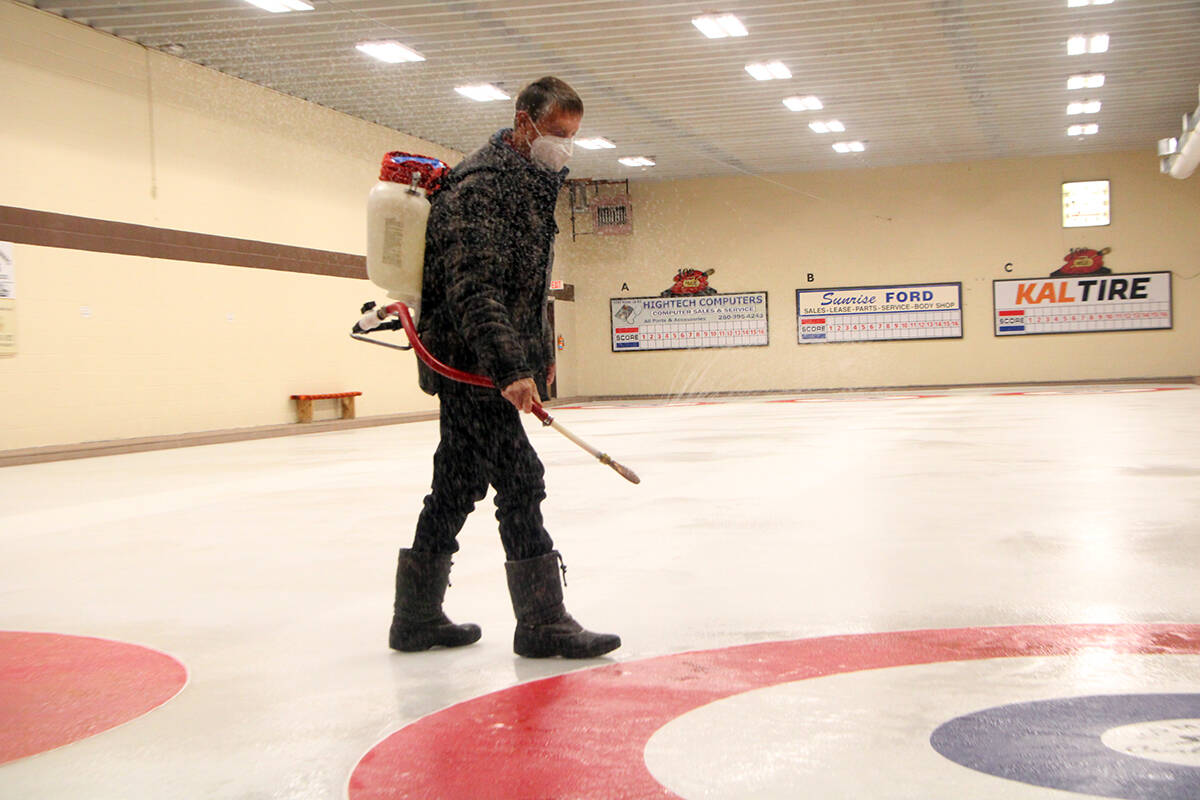 26604670_web1_211007-OMH-Curling-_5