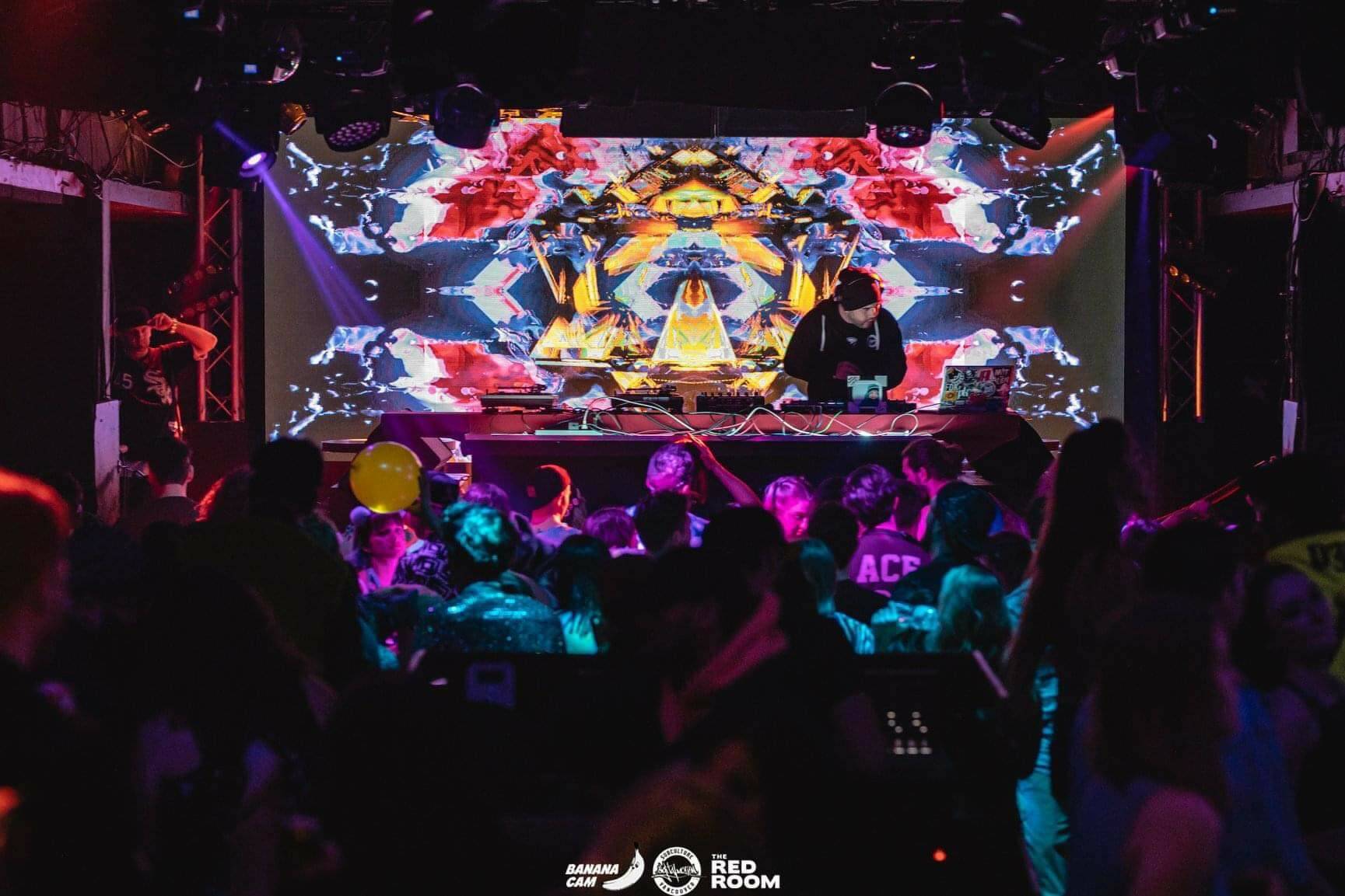 26776346_web1_211014-OMH-DJ-CarlosVendetta_2