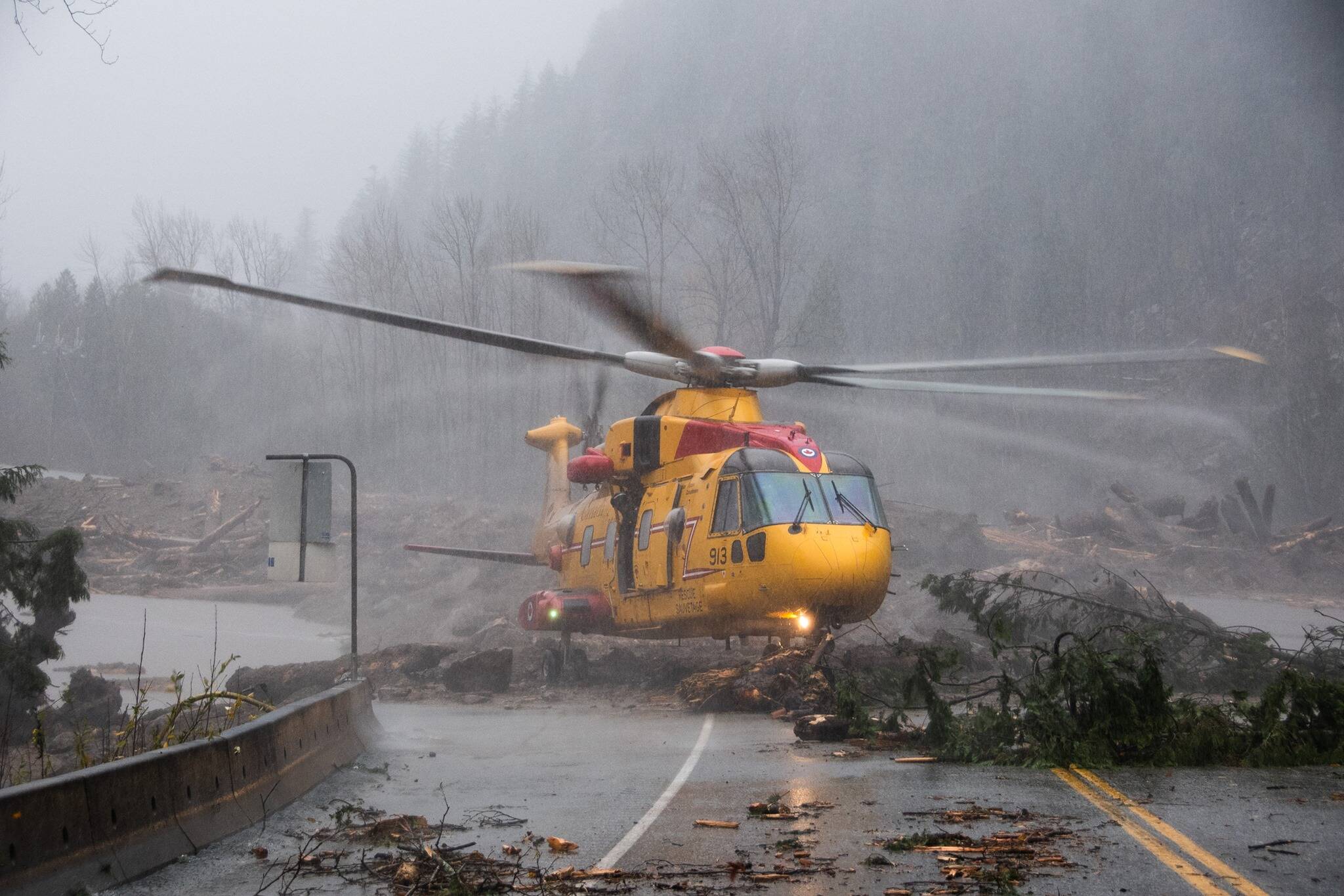 27541322_web1_211119-AHO-Tuesday-Flood-Update-Agassiz-rcaf_1