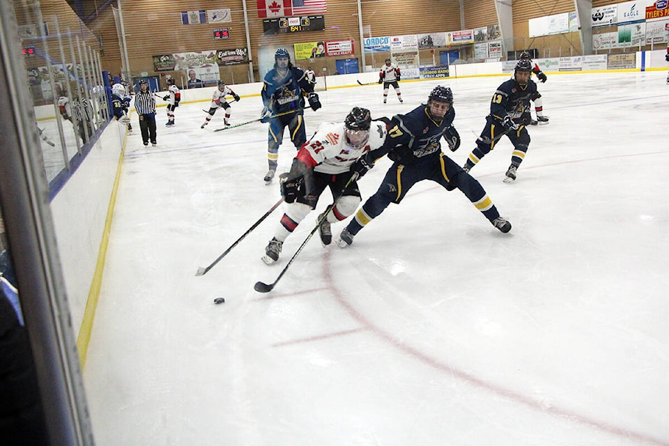 27669190_web1_211007-OMH-Wranglers-Season-Opener-_13