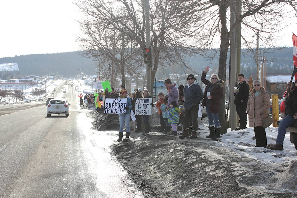 27916103_web1_220127-OMH-Trucker-Convoy-Rally_4