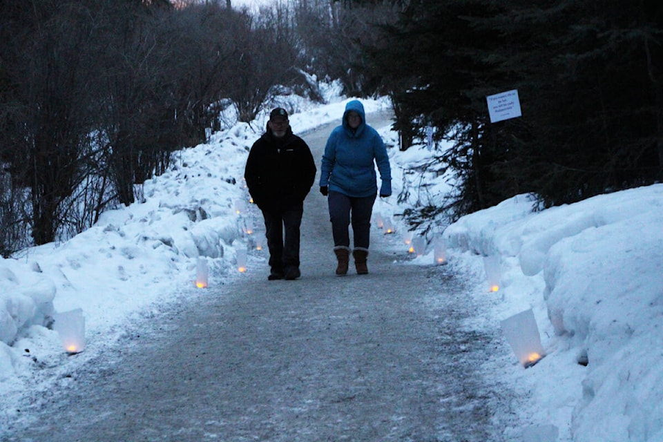 28021351_web1_220203-OMH-Hospice-Winter-Walk_6