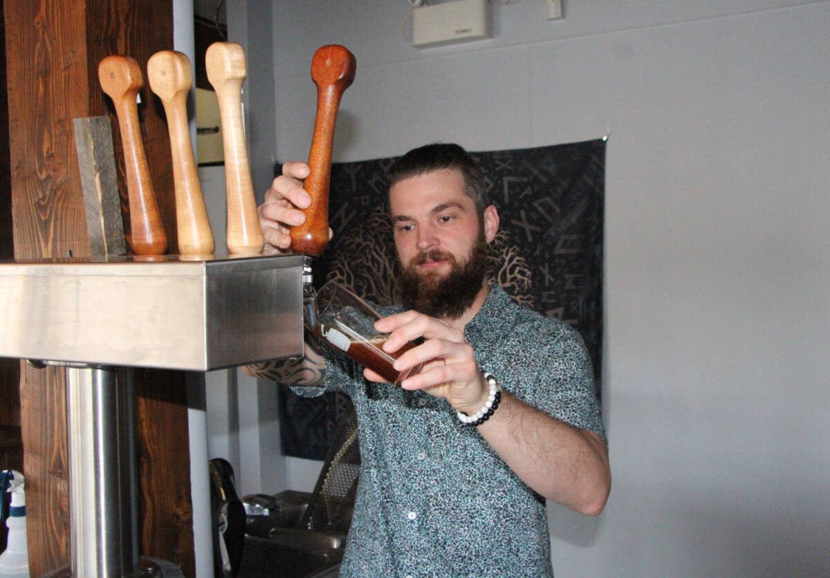 29481664_web1_220623-OMH-Cask-and-Cleaver_3