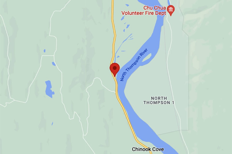 30833164_web1_221103-NTS-HIghway5-closure-rcmp-barriere_1