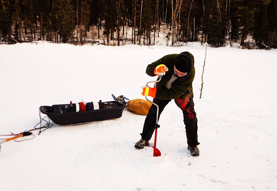 31500842_web1_220112-OMH-Ice-Fishing_2