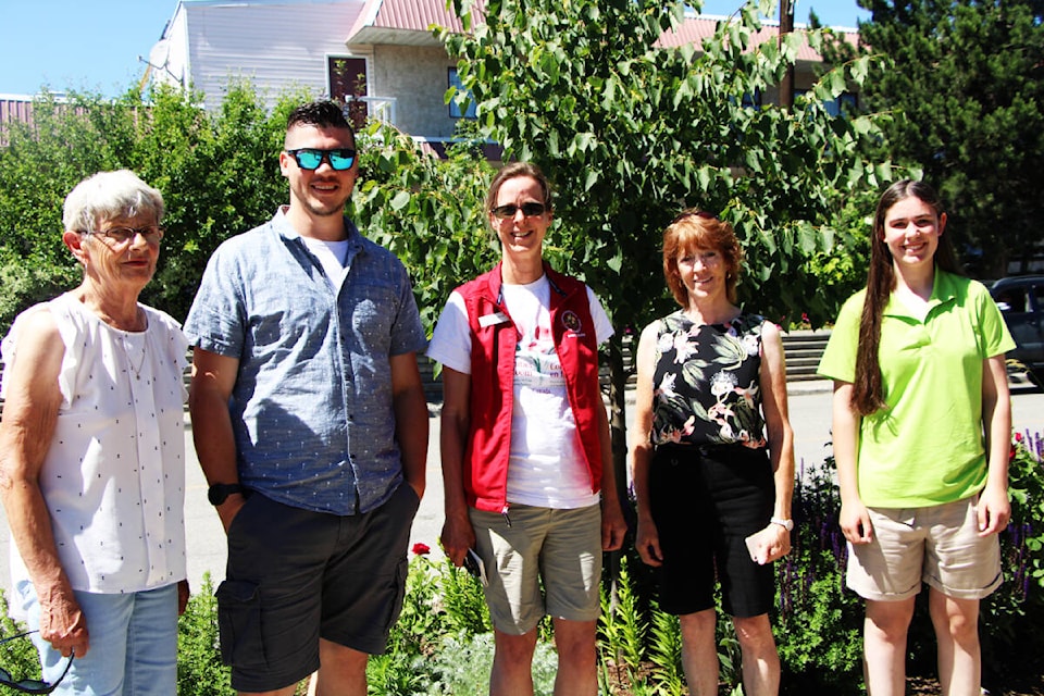 Last July, South Cariboo Chamber of Commerce president Donna Barnett (left) helped show Communities in Bloom Judges Dustin de Jongh and Floortje Molenaar around town with Coun. Maureen Pinkney and summer student Emily Tinney. (Patrick Davies photo - 100 Mile Free Press)