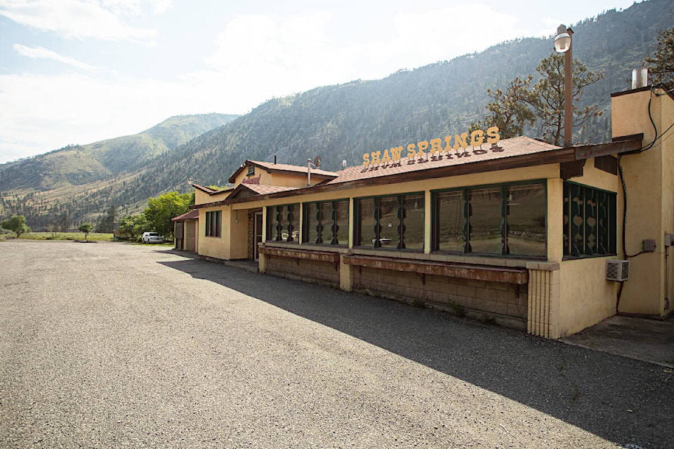 33271975_web1_230713-ACC-Shaw-springs-restaurant-opens-ShawSprings_2