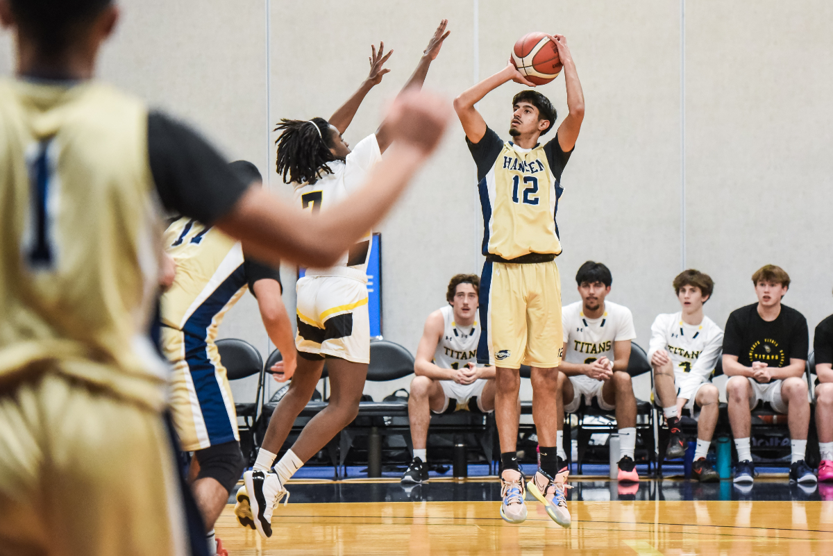 The Rick Hansen Hurricanes beat the South Kamloops Titans to qualify for the semifinals in the 2024 Tsumura Basketball Invitational.