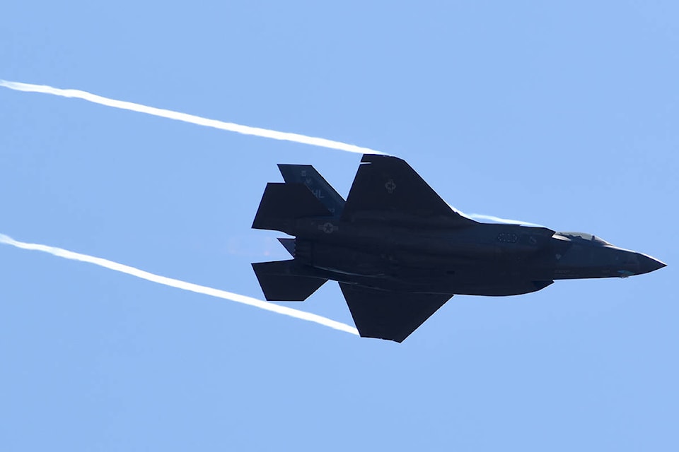 f35