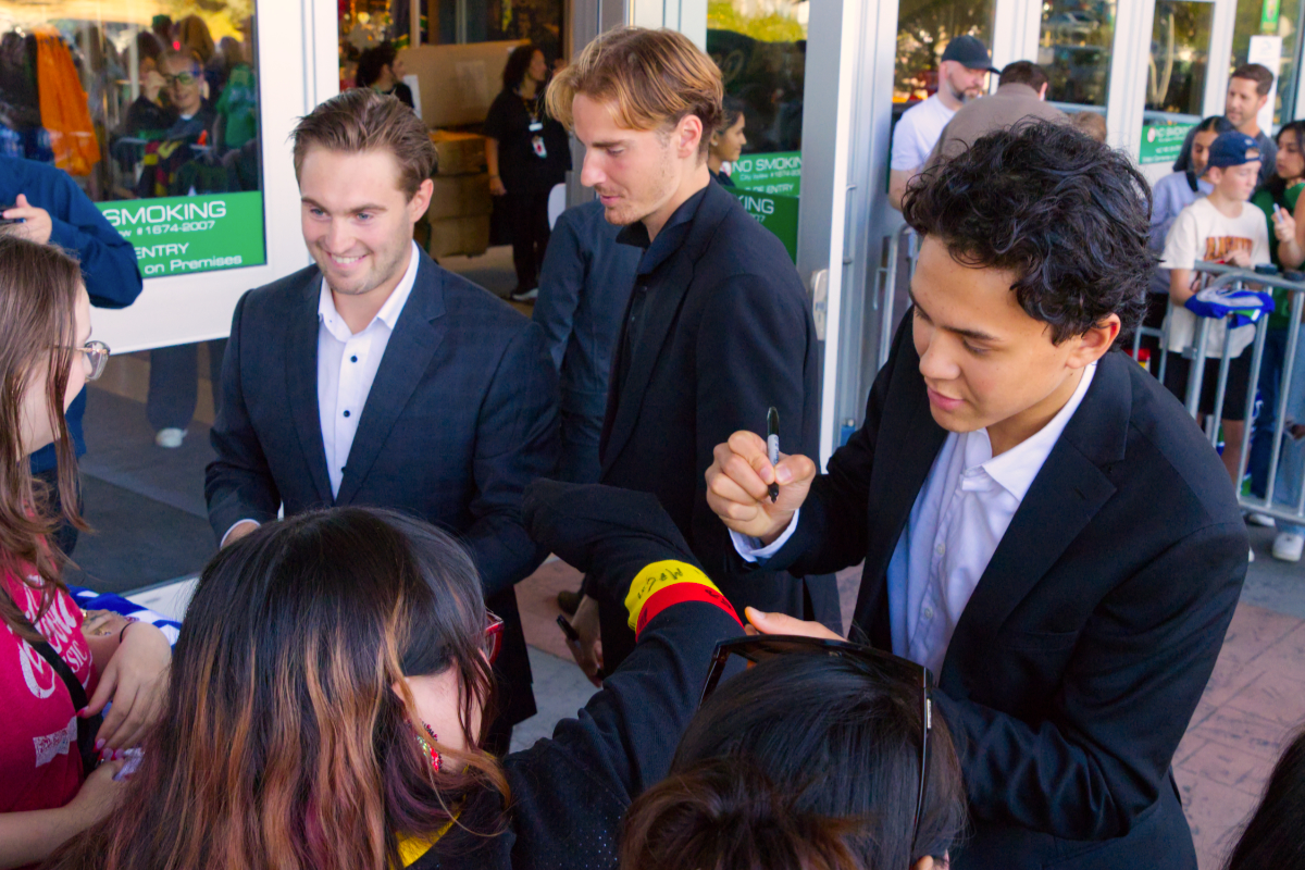 PHOTOS: Abbotsford fans meet their Canuck heroes ahead of preseason win