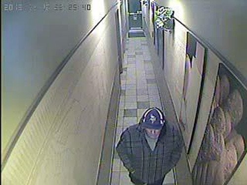 18027abbotsfordSubwayrobber