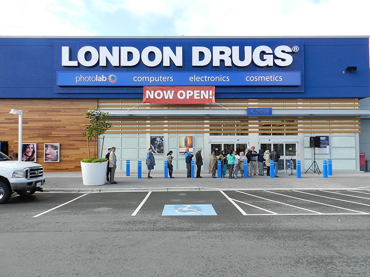 London Drugs opens its doors at Abbotsford's Highstreet The