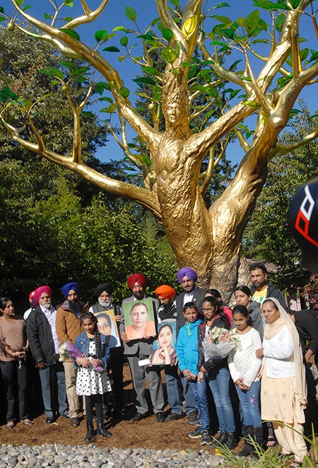 Golden Tree monument unveiled in Friendship Garden - The Abbotsford News