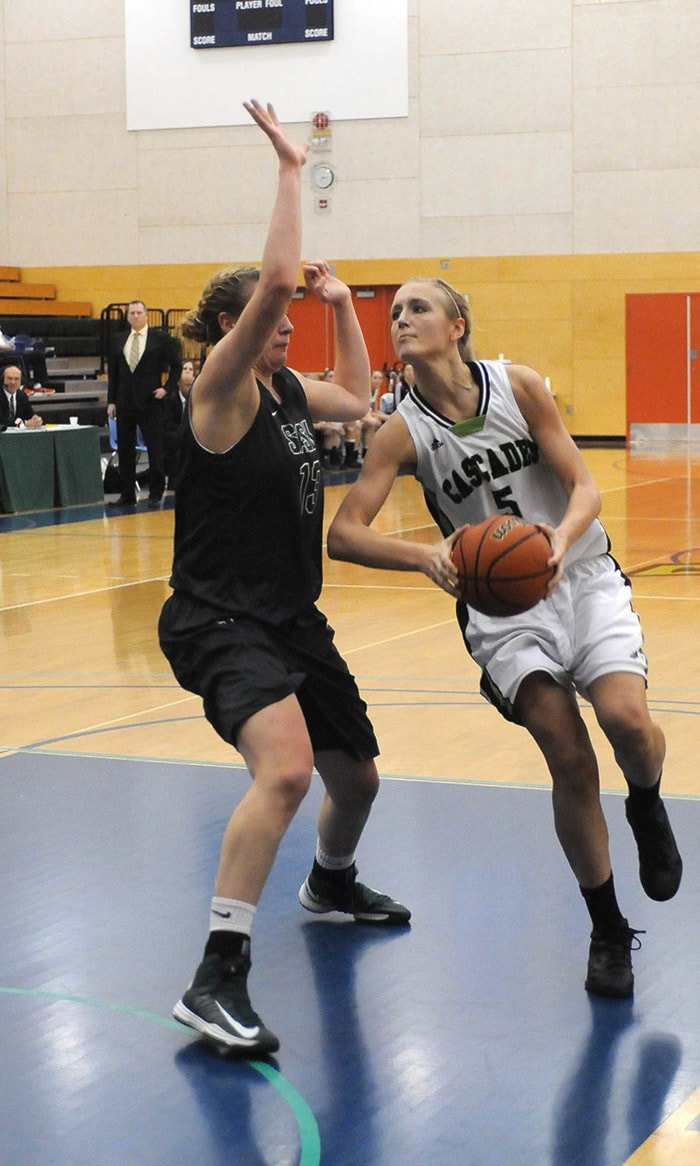 49146abbotsfordUFV-USaskwomensbball-3-MORROW