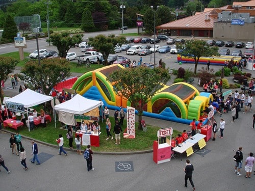 57650abbotsfordYalecarnival1